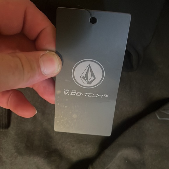 NWT Men’s Large Volcom “Iconic Tech Pullover Hoodie-Black” - Picture 10 of 11